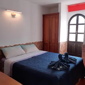 https://beautiful-coastline-bungalow-near-the-ocean-50-m.in-canary-islands.com